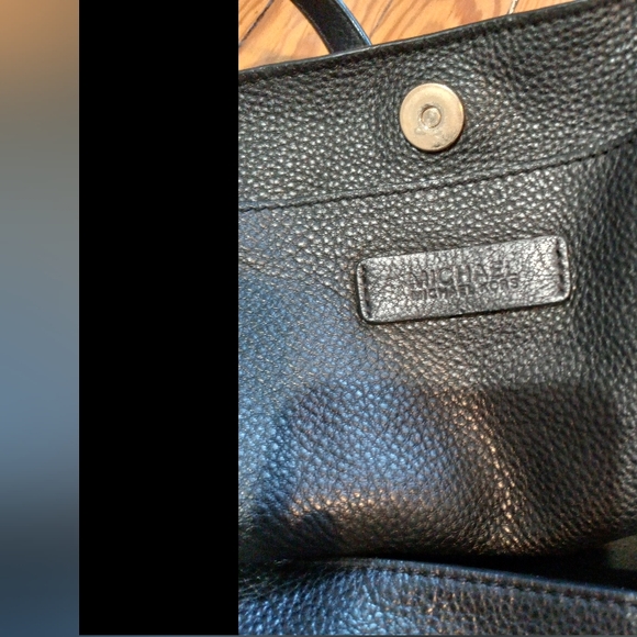 Michael Kors bag - Picture 9 of 14